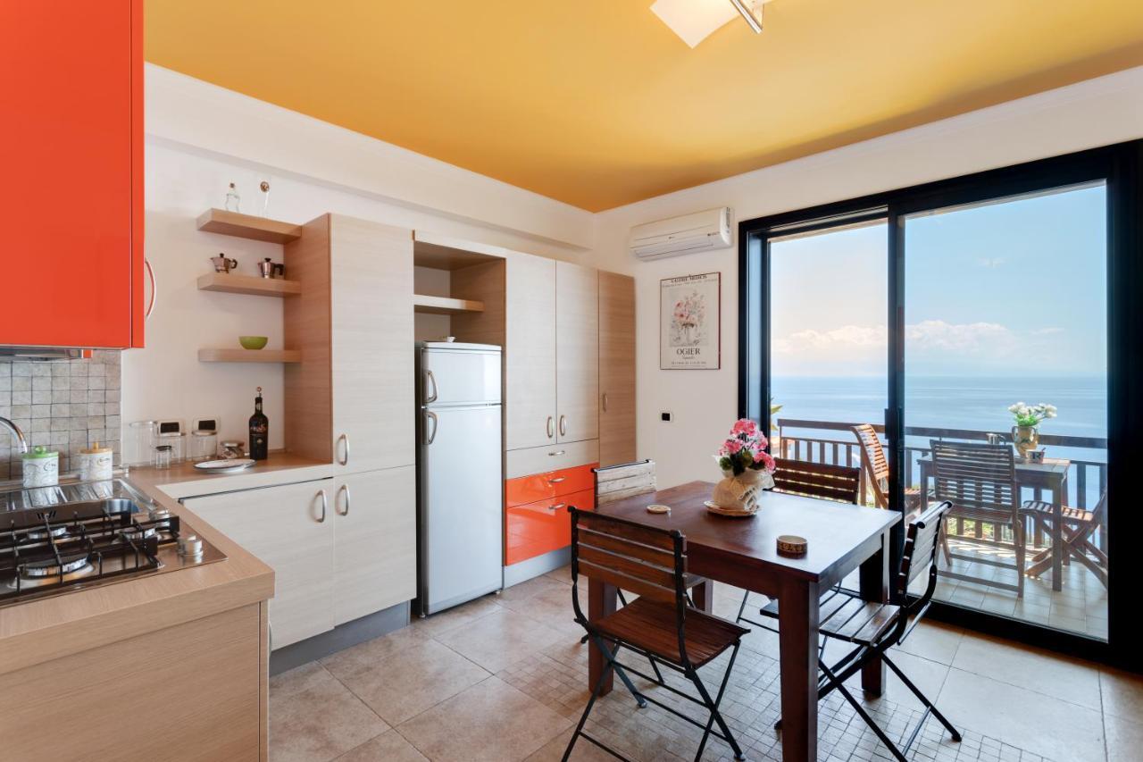 Taormina Panoramic Seaview Apartment Buitenkant foto