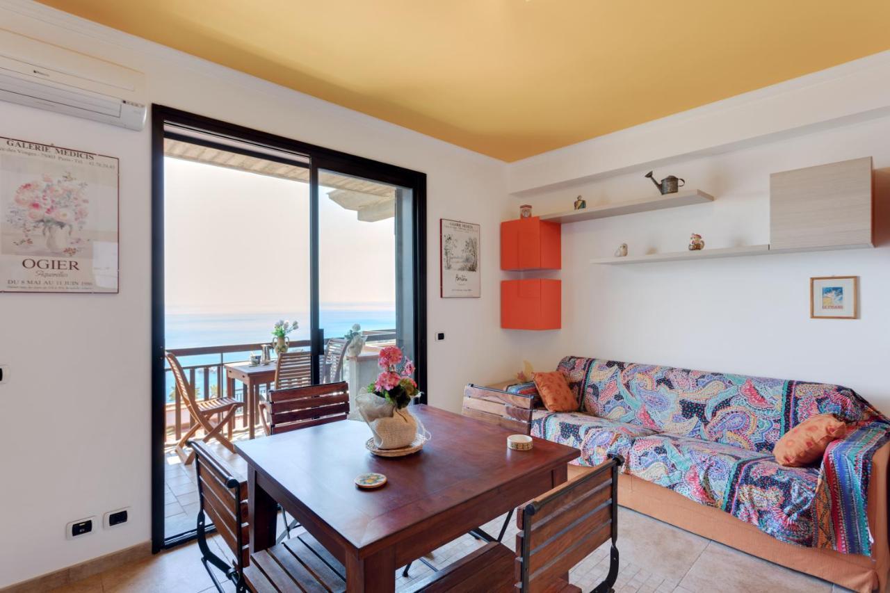 Taormina Panoramic Seaview Apartment Buitenkant foto