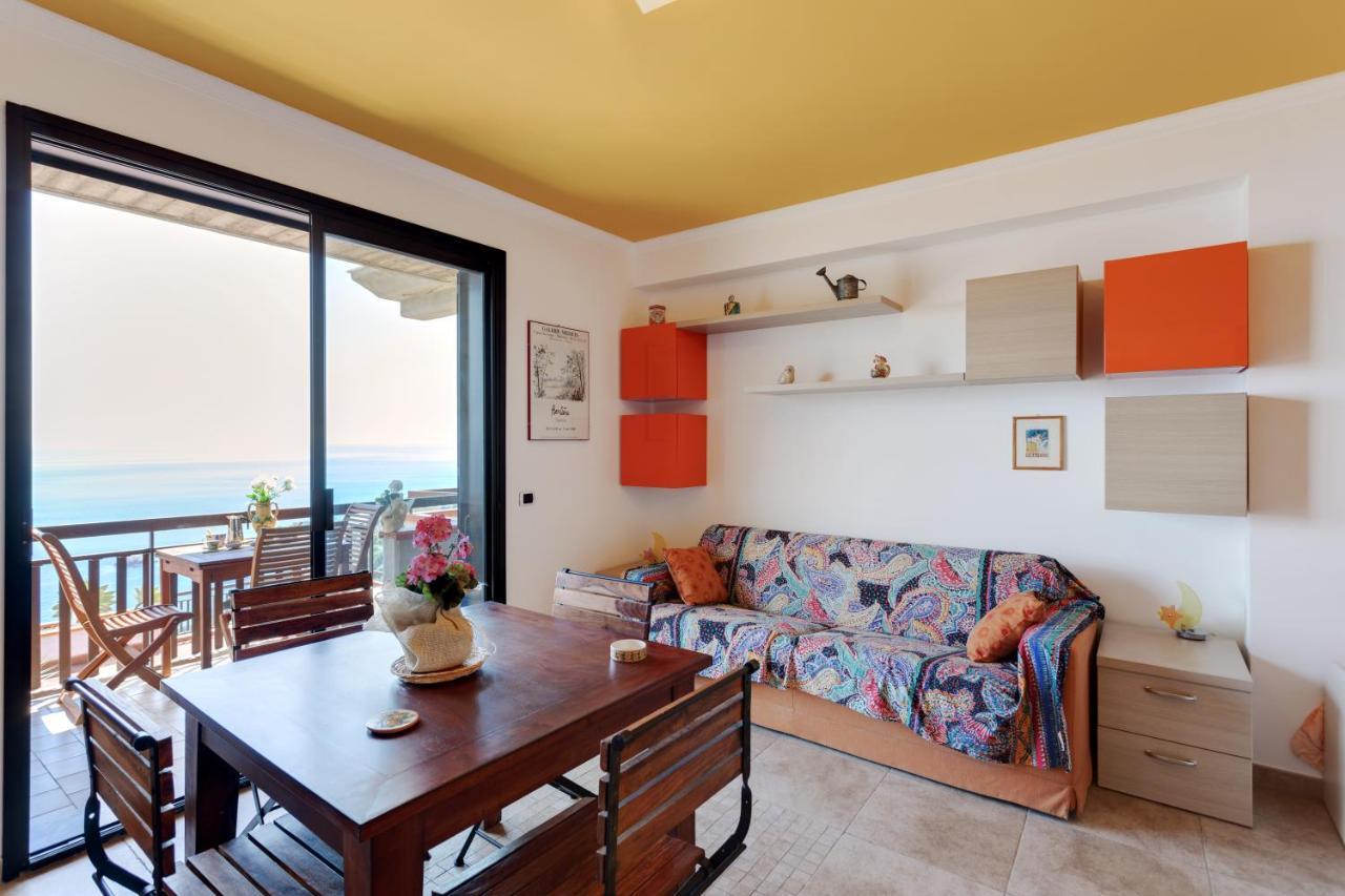 Taormina Panoramic Seaview Apartment Buitenkant foto